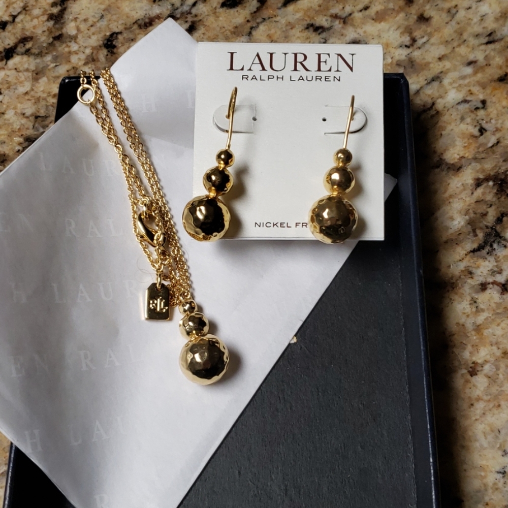 Beautiful Ralph Lauren necklace and earrings